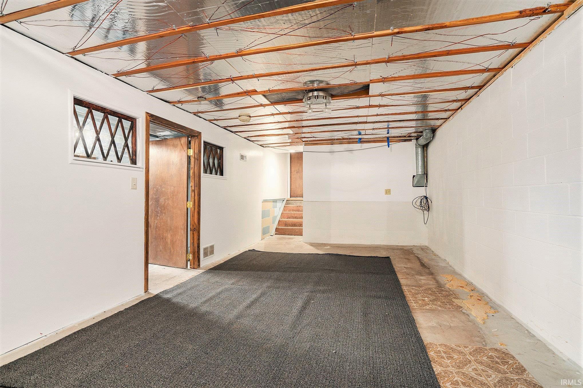 Elkhart, Indiana 46514, United States, 4 Bedrooms Bedrooms, ,3 BathroomsBathrooms,Residential,Active,131308