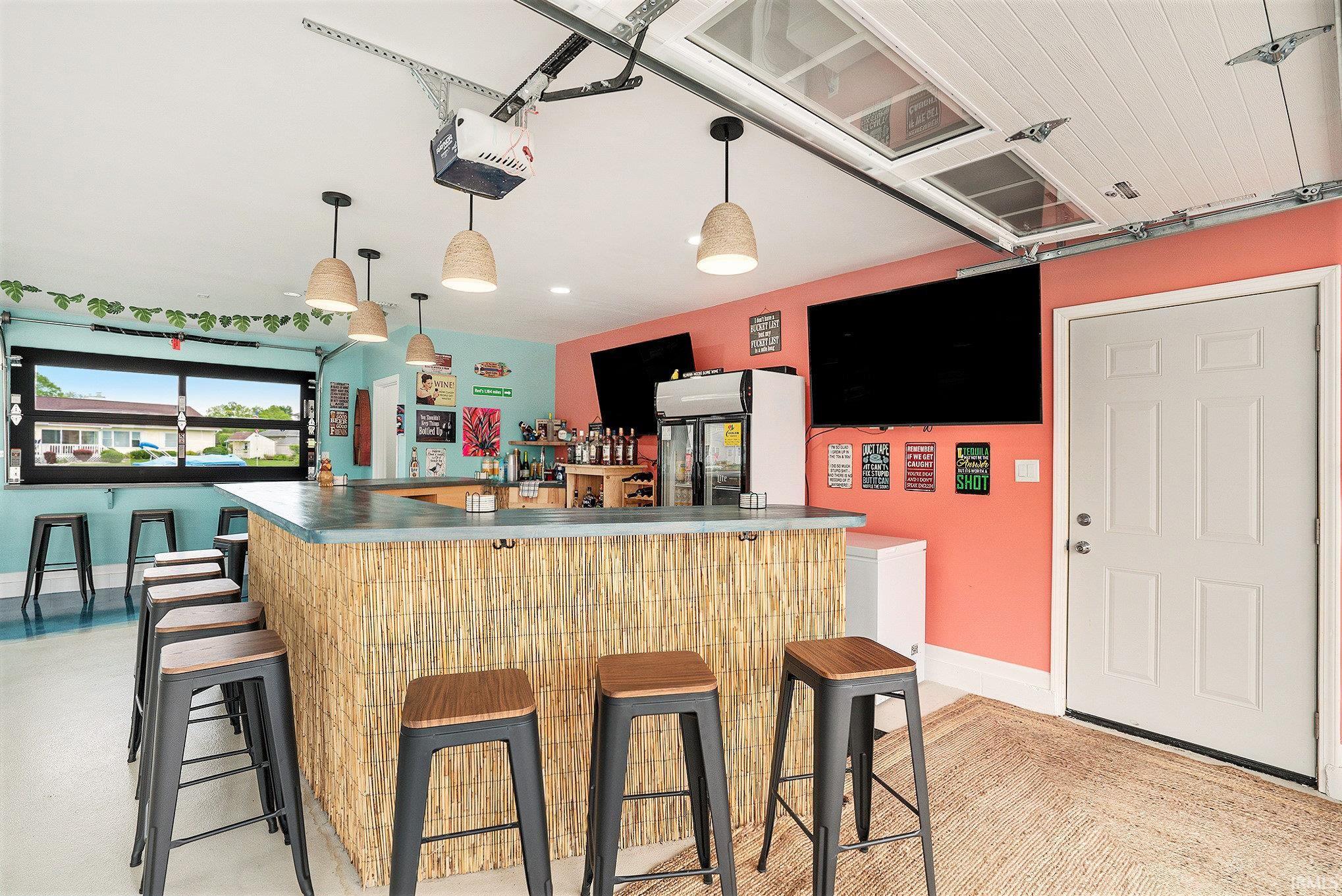 Elkhart, Indiana 46514, United States, 4 Bedrooms Bedrooms, ,3 BathroomsBathrooms,Residential,Active,131308