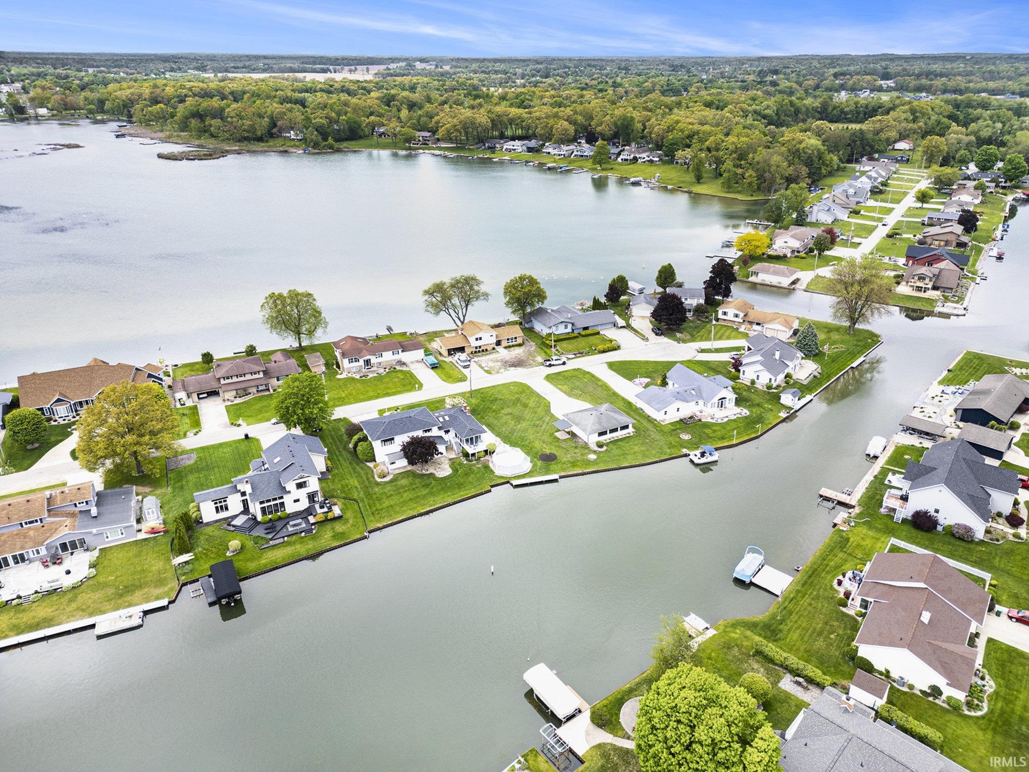 Elkhart, Indiana 46514, United States, 4 Bedrooms Bedrooms, ,3 BathroomsBathrooms,Residential,Active,131308