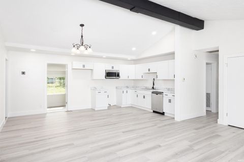 Tiny photo for 915 E Morgan Street, Kokomo, IN 46901 (MLS # 202539006)