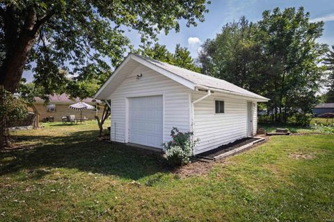 Tiny photo for 915 E Morgan Street, Kokomo, IN 46901 (MLS # 202539006)