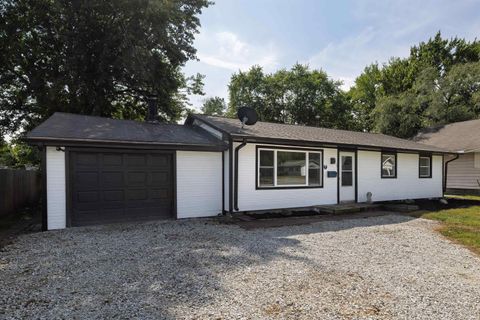 Tiny photo for 915 E Morgan Street, Kokomo, IN 46901 (MLS # 202539006)