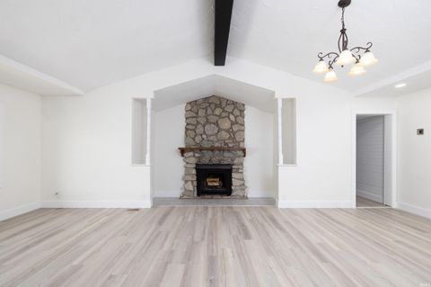 Tiny photo for 915 E Morgan Street, Kokomo, IN 46901 (MLS # 202539006)