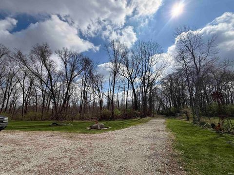 Tiny photo for 111 S County Road 800 W Road, Logansport, IN 46947 (MLS # 202603444)