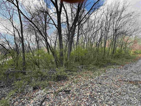 Tiny photo for 111 S County Road 800 W Road, Logansport, IN 46947 (MLS # 202603444)