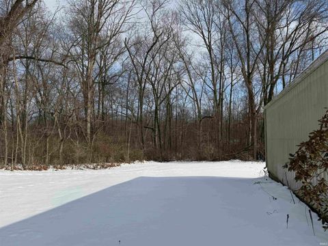 Tiny photo for 111 S County Road 800 W Road, Logansport, IN 46947 (MLS # 202603444)