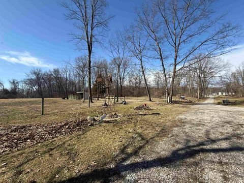 Tiny photo for 111 S County Road 800 W Road, Logansport, IN 46947 (MLS # 202603444)