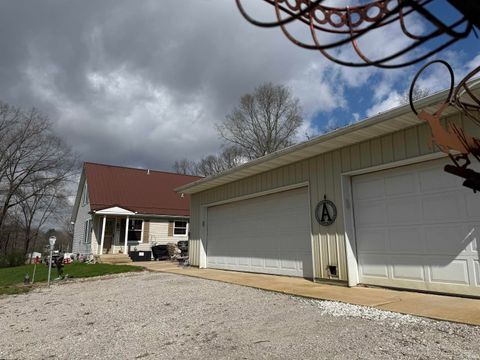 Tiny photo for 111 S County Road 800 W Road, Logansport, IN 46947 (MLS # 202603444)