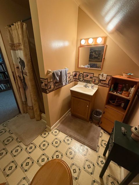 Tiny photo for 111 S County Road 800 W Road, Logansport, IN 46947 (MLS # 202603444)