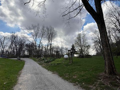 Tiny photo for 111 S County Road 800 W Road, Logansport, IN 46947 (MLS # 202603444)