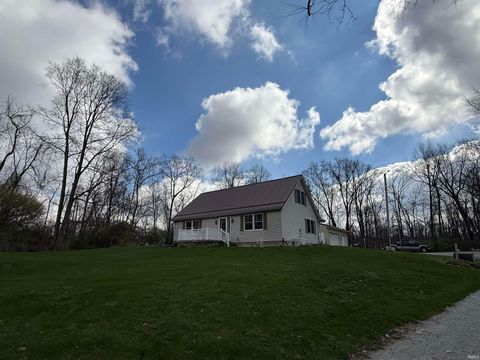 Tiny photo for 111 S County Road 800 W Road, Logansport, IN 46947 (MLS # 202603444)