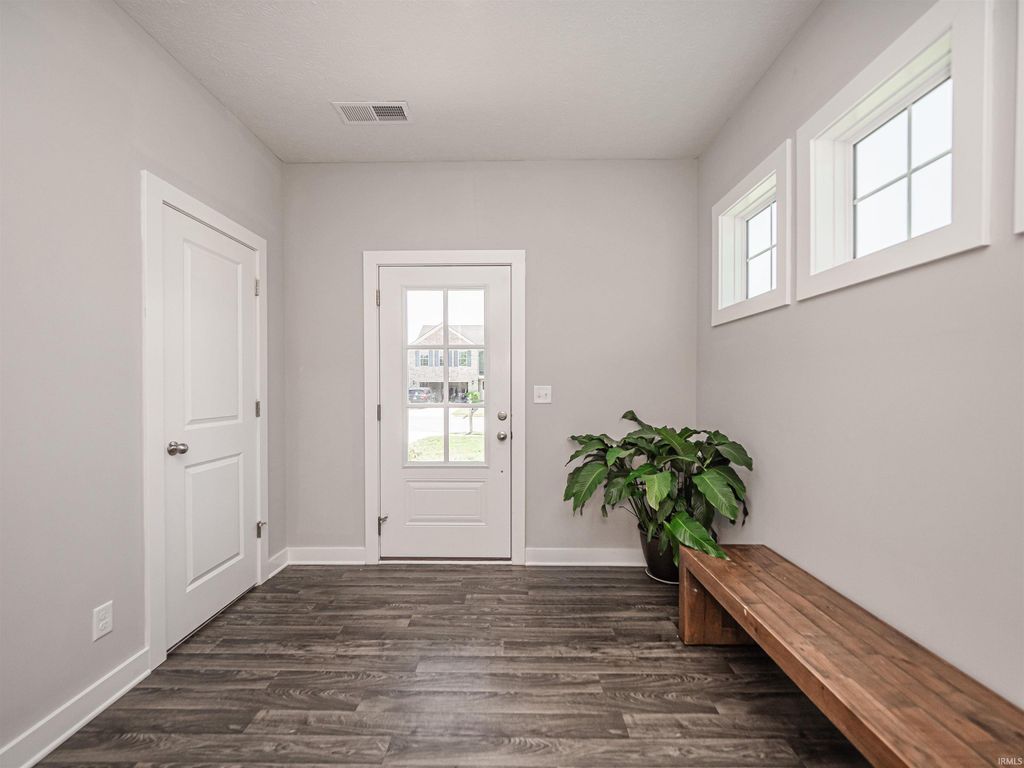 Photo of 2524 Antilles Drive, Evansville, IN 47725 (MLS # 202618338)