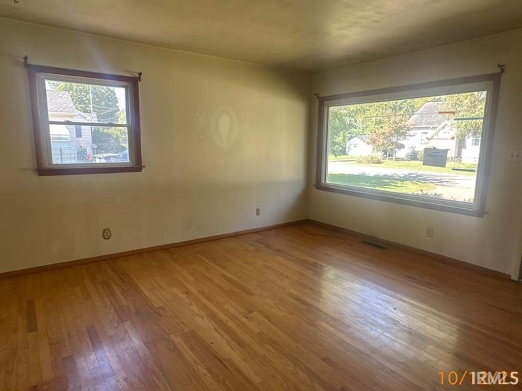 Photo of 2017 Ridgeway Avenue, Evansville, IN 47714 (MLS # 202542103)