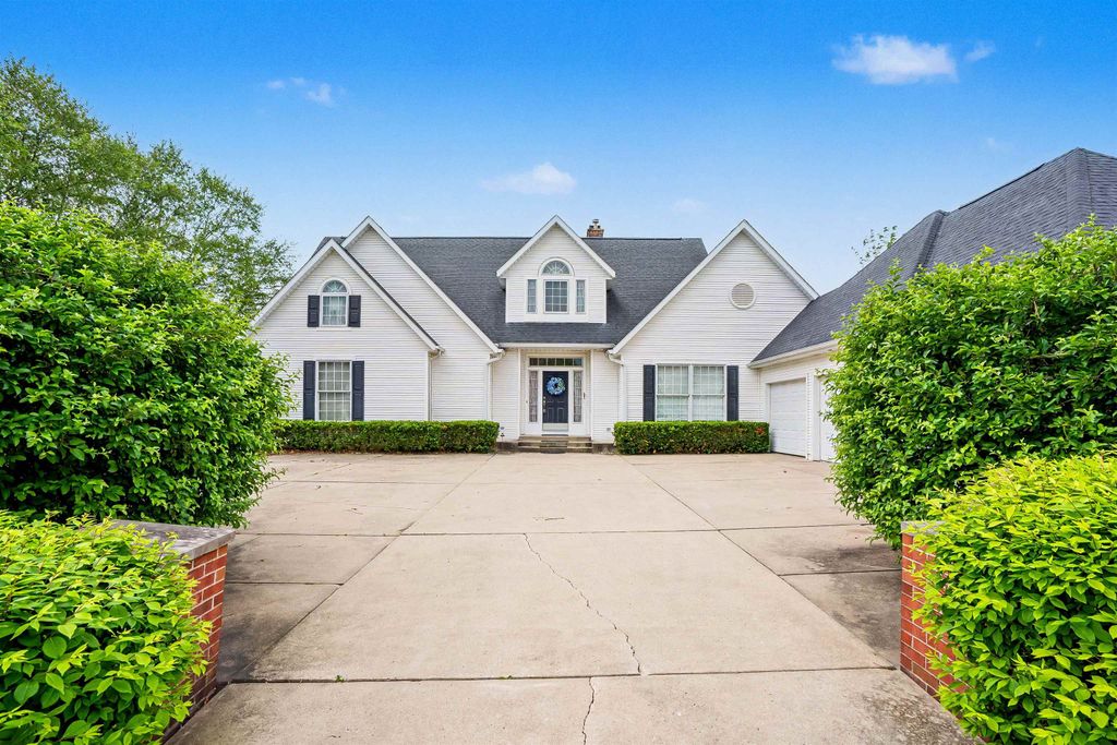 Photo of 50633 Hollybrook Drive, Granger, IN 46530 (MLS # 202618785)