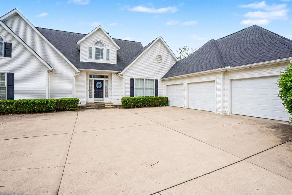 Photo of 50633 Hollybrook Drive, Granger, IN 46530 (MLS # 202618785)