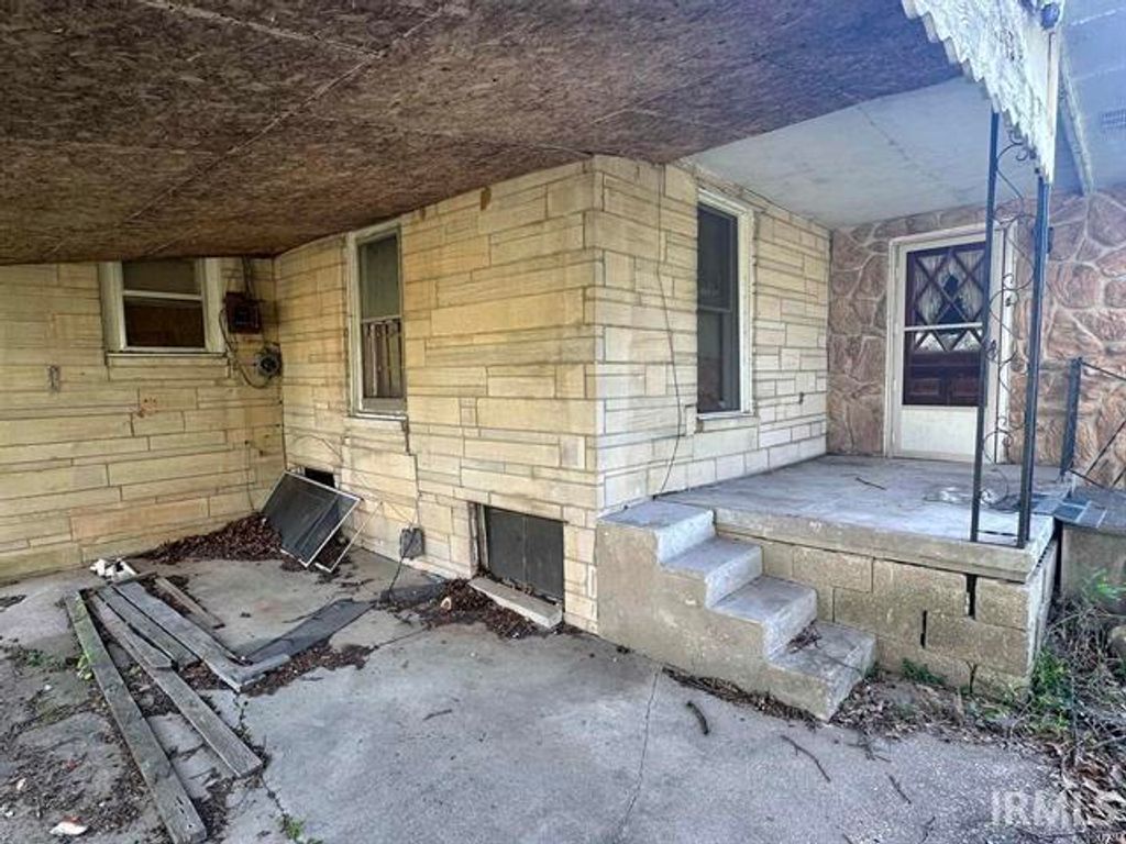 Photo of 1539 Breckenridge Road, Bedford, IN 47421 (MLS # 202606569)