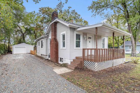 Photo of 128 W Rhodes Street, South Bend, IN 46637 (MLS # 202540914)