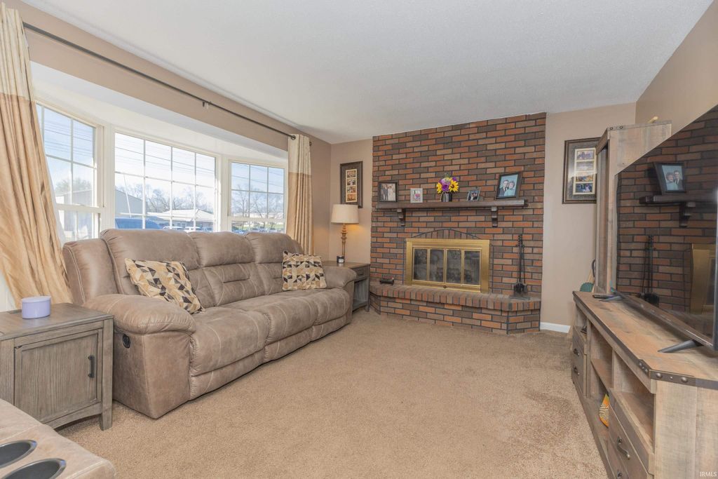 Photo of 2413 W Mill Road, Evansville, IN 47720 (MLS # 202612423)