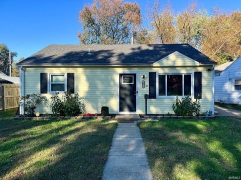 Photo of 2304 Herbert Avenue, Evansville, IN 47714 (MLS # 202544593)