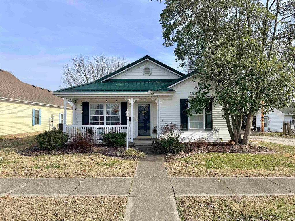 Photo of 139 NE 11th Street, Linton, IN 47441 (MLS # 202600526)