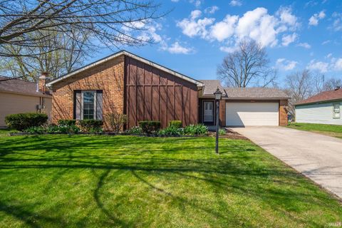 Photo of 4619 Rose Hill Lane, Fort Wayne, IN 46835 (MLS # 202612252)