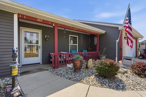 Tiny photo for 207 Vice Boulevard, Avilla, IN 46710 (MLS # 202632109)