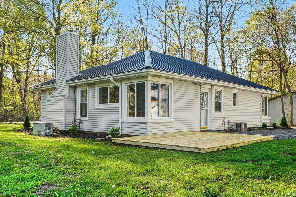 Photo of 61889 County Road 15, Goshen, IN 46526 (MLS # 202614731)