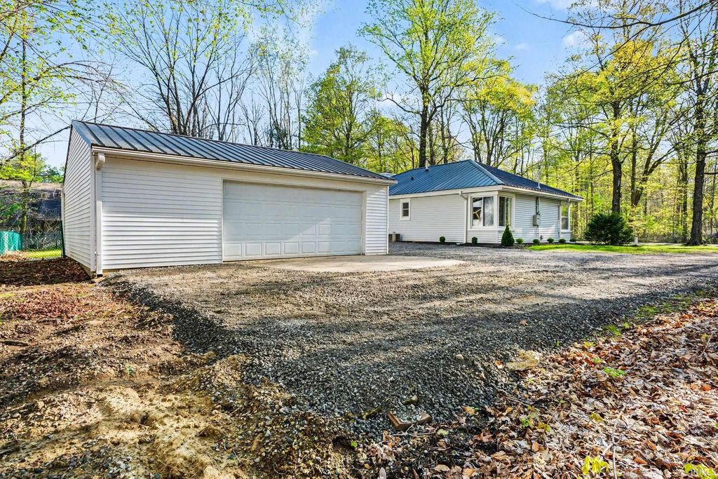 Photo of 61889 County Road 15, Goshen, IN 46526 (MLS # 202614731)