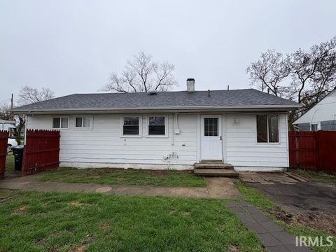 Tiny photo for 2025 S Lazy Creek Drive, Muncie, IN 47302 (MLS # 202611025)
