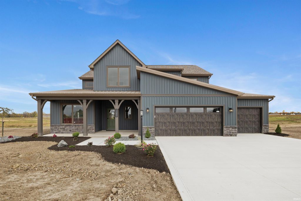 Photo of 1302 Tamalpais Drive, Fort Wayne, IN 46818 (MLS # 202542981)