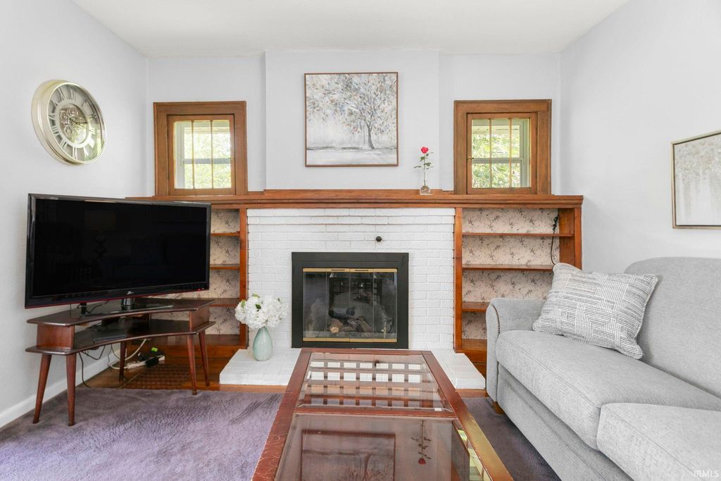 Photo of 830 S 24th Street, South Bend, IN 46615 (MLS # 202624515)