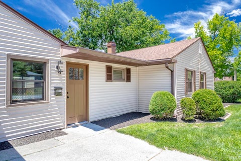 Tiny photo for 3300 Longlois Drive, Lafayette, IN 47904 (MLS # 202625485)