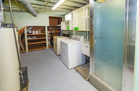 Tiny photo for 1140 Covert Avenue, Evansville, IN 47714 (MLS # 202612515)