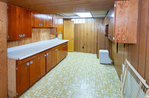 Tiny photo for 1140 Covert Avenue, Evansville, IN 47714 (MLS # 202612515)