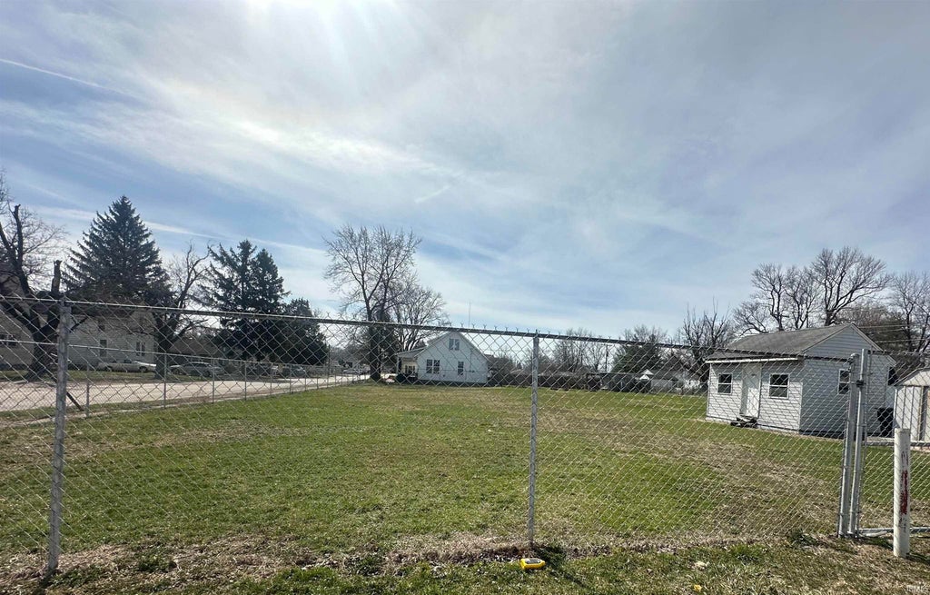 Photo of 2801 S Hackley Street, Muncie, IN 47302 (MLS # 202640030)