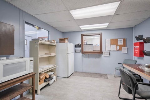 Tiny photo for 1040-1050 Industrial Parkway, Kokomo, IN 46970 (MLS # 202644223)
