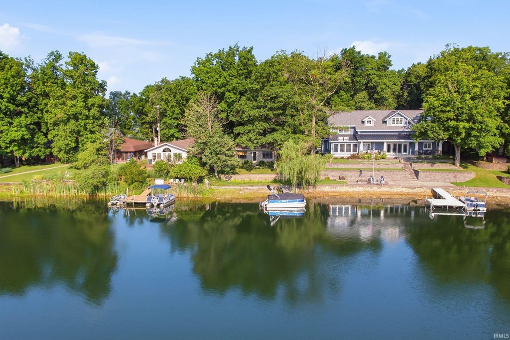 Photo of 3403 SW Indian Trail Lake Road, Farmland, IN 47340 (MLS # 202628103)