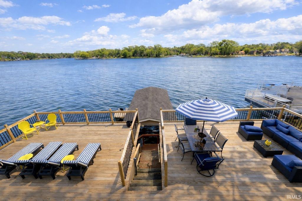 Photo of 5117 N West Shafer Drive, Monticello, IN 47960 (MLS # 202609421)