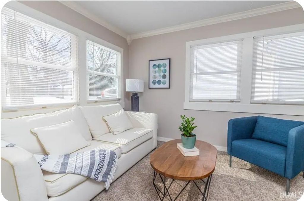 Photo of 2305 Vance Avenue, Fort Wayne, IN 46805 (MLS # 202547539)