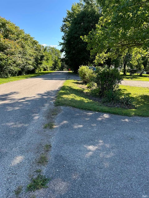 Tiny photo for 6259 N Bowman Road, Roann, IN 46974 (MLS # 202624735)