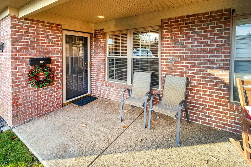 Photo of 4332 N Fulton Avenue, Evansville, IN 47710 (MLS # 202549358)