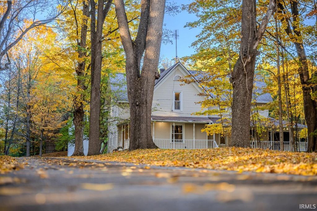Photo of 51272 County Road 7, Elkhart, IN 46514 (MLS # 202543976)