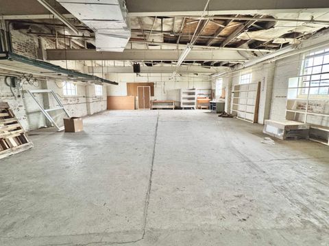 Tiny photo for 100 E Broadway St, Kokomo, IN 46901 (MLS # 202610667)