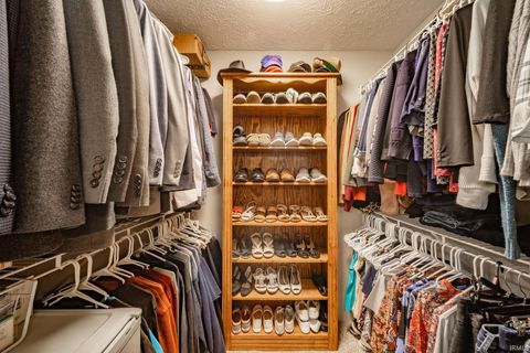 Tiny photo for 745 S County Road 400, New Castle, IN 47362 (MLS # 202612684)