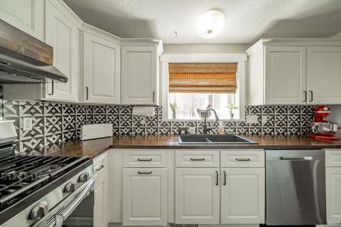 Tiny photo for 745 S County Road 400, New Castle, IN 47362 (MLS # 202612684)