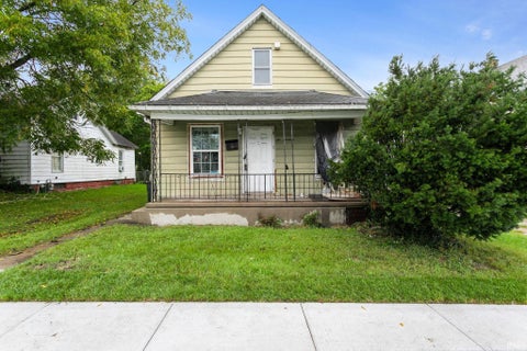 Photo of 619 N Johnson Street, South Bend, IN 46628 (MLS # 202638875)