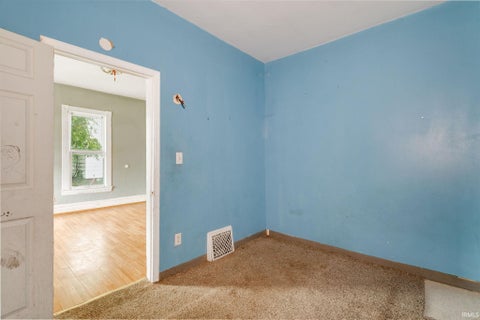 Tiny photo for 619 N Johnson Street, South Bend, IN 46628 (MLS # 202638875)