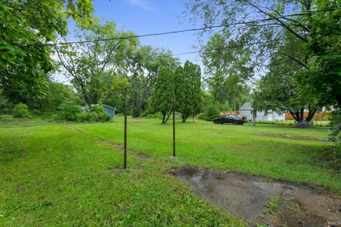 Tiny photo for 619 N Johnson Street, South Bend, IN 46628 (MLS # 202638875)