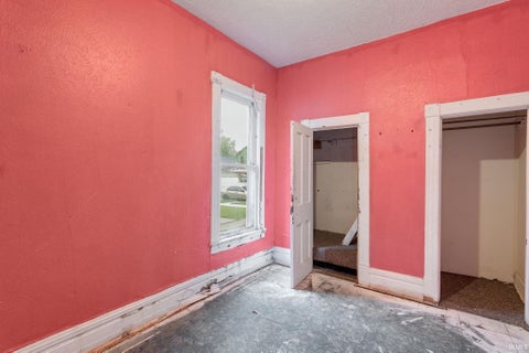 Tiny photo for 619 N Johnson Street, South Bend, IN 46628 (MLS # 202638875)