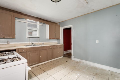 Tiny photo for 619 N Johnson Street, South Bend, IN 46628 (MLS # 202638875)
